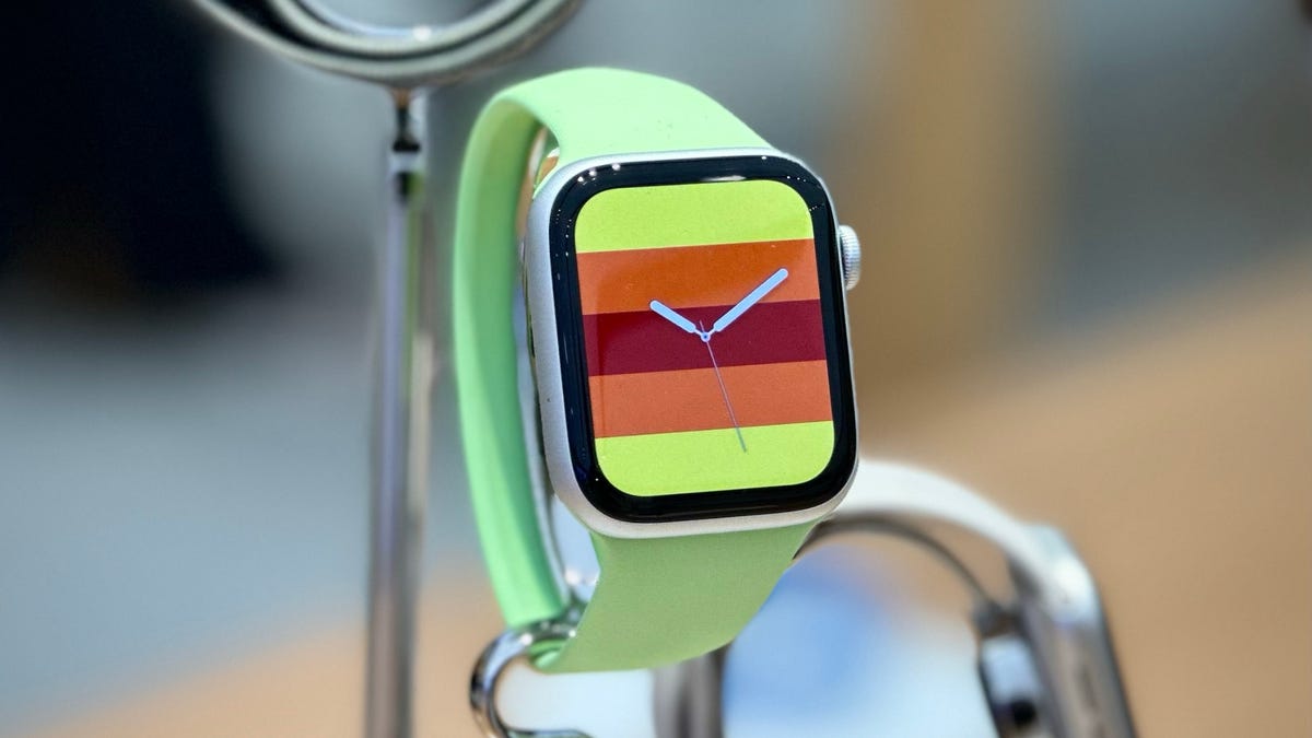 The Apple Watch SE (2nd era) will drop to $179 at Walmart subsequent week