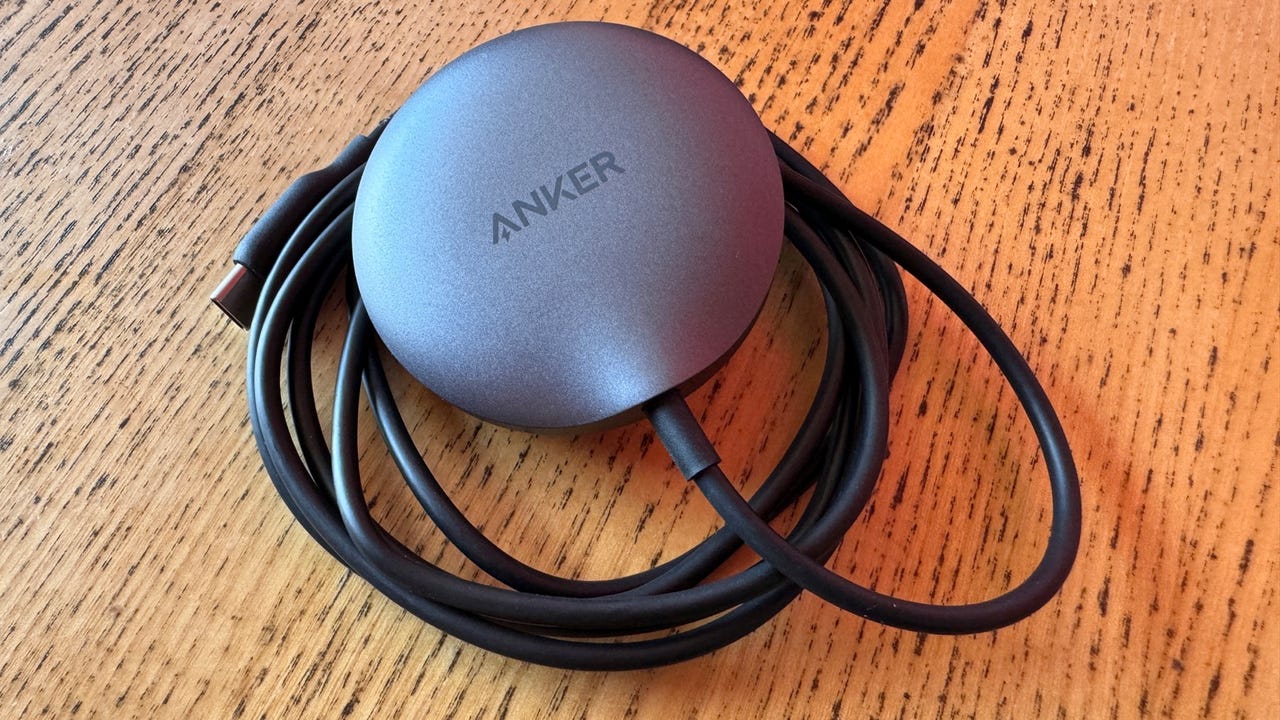 Anker MagGo Qi2 magnetic wireless charger pad
