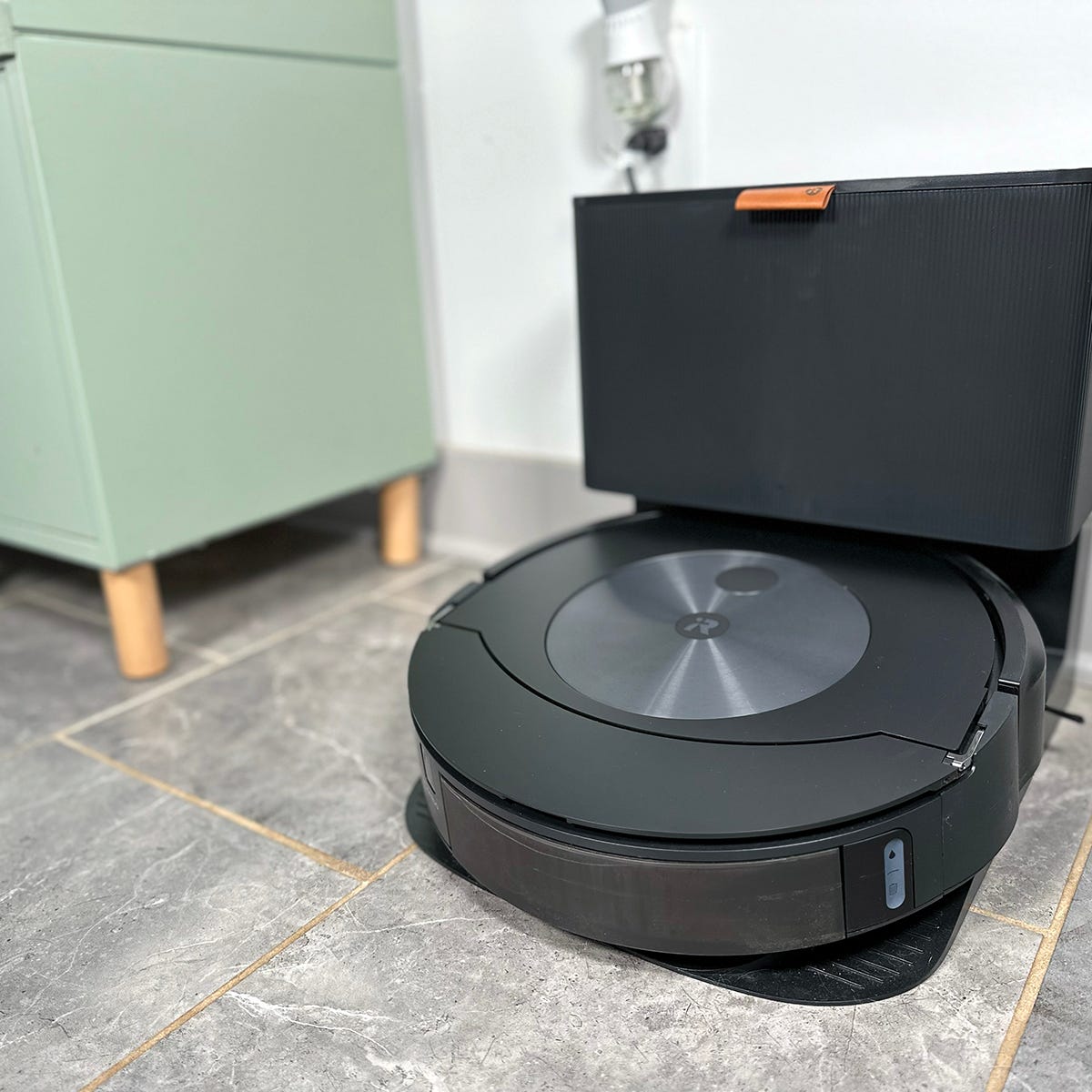 Roomba Combo J7+ review: A 2-in-1 vacuum done (almost) right ZDNET