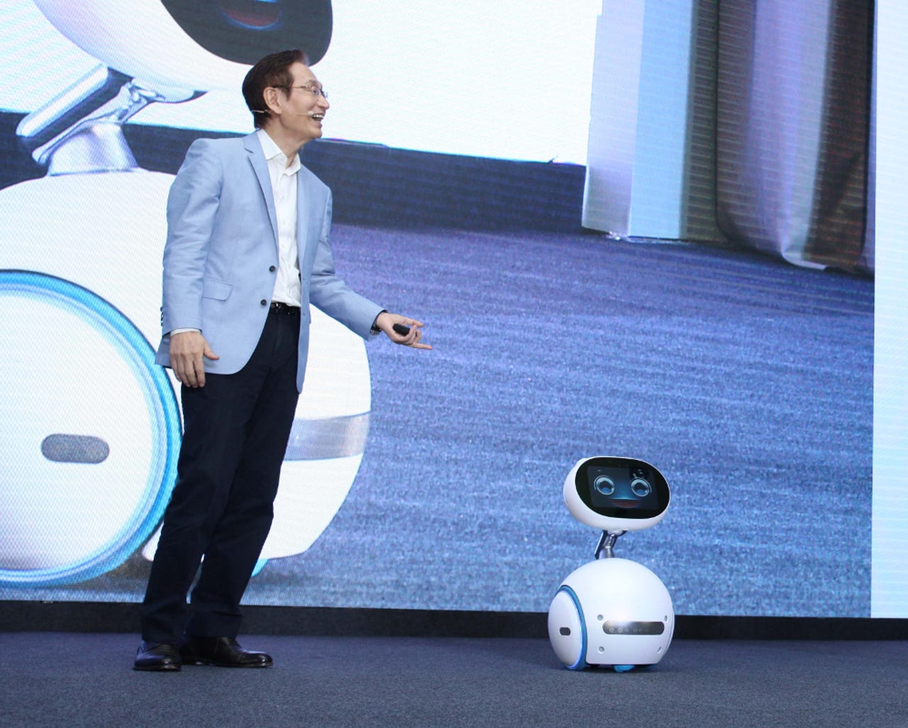 ASUS Chairman Jonney Shih and Zenbo robot
