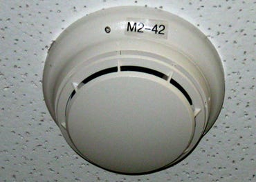 an-addressable-simplex-truealarm-smoke-detector.jpg