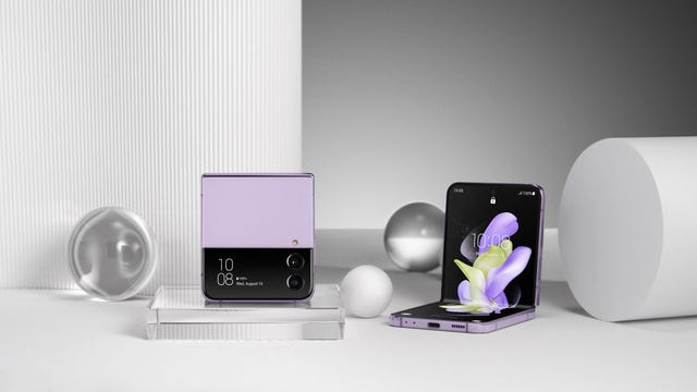 Samsung Unpacked Live Blog: Galaxy Z Fold 4, Z Flip 4, Watch 5, Buds 2 Pro  Reveals - CNET