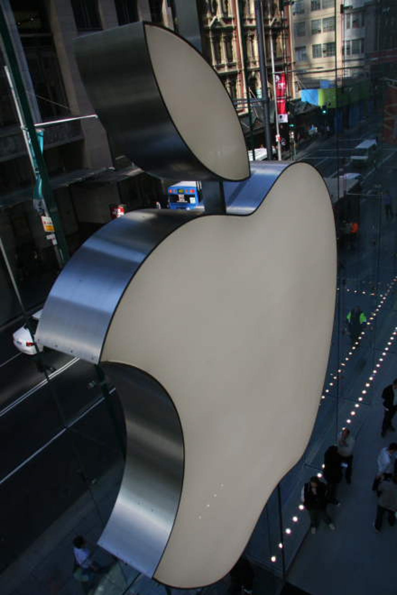 photos-inside-apples-sydney-store13.jpg