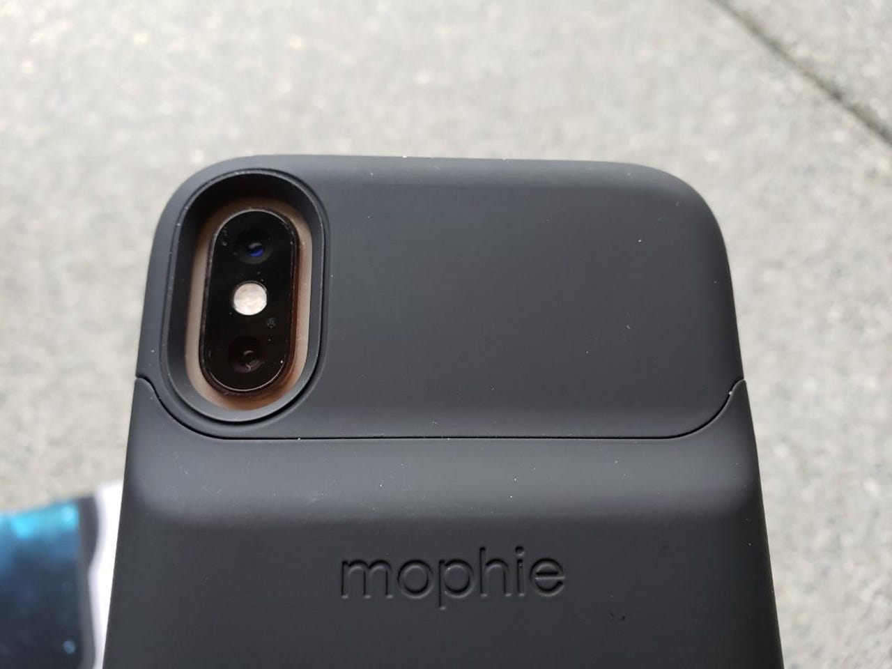 mophie-juice-pack-access-iphone-xs-5.jpg