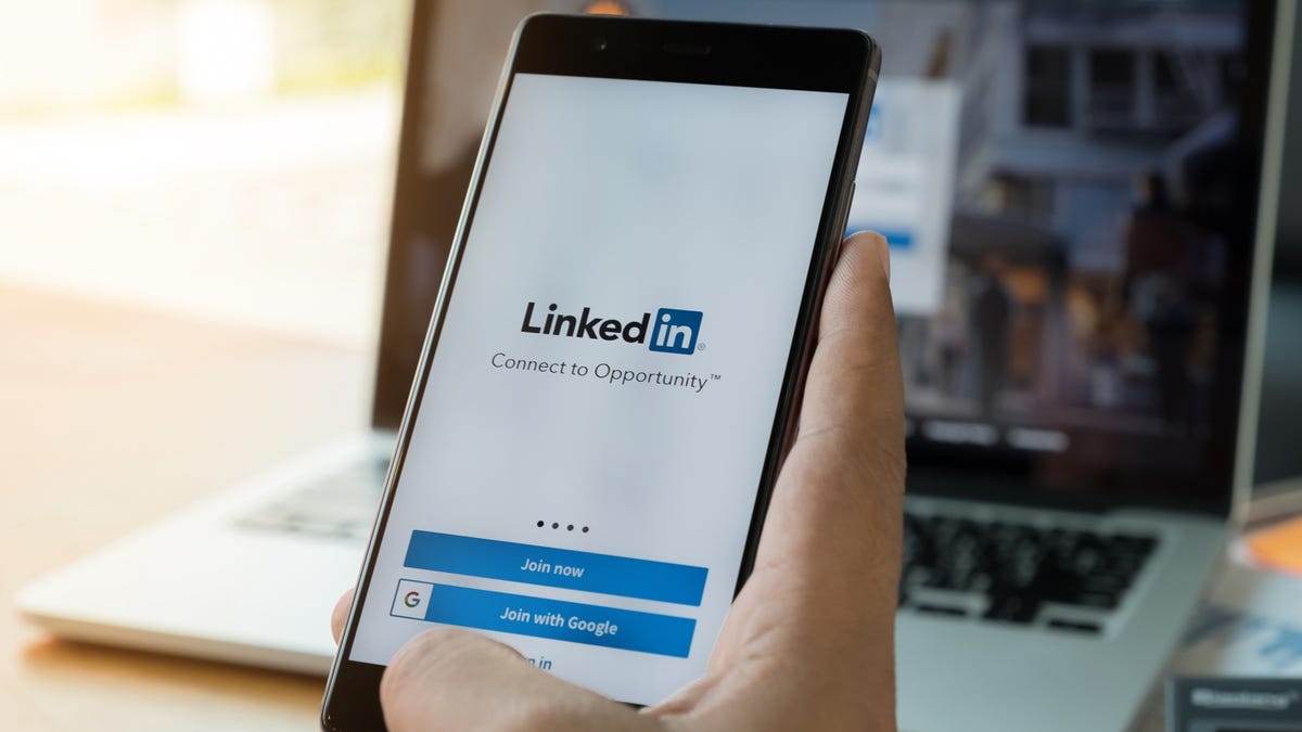How to get LinkedIn Premium for free