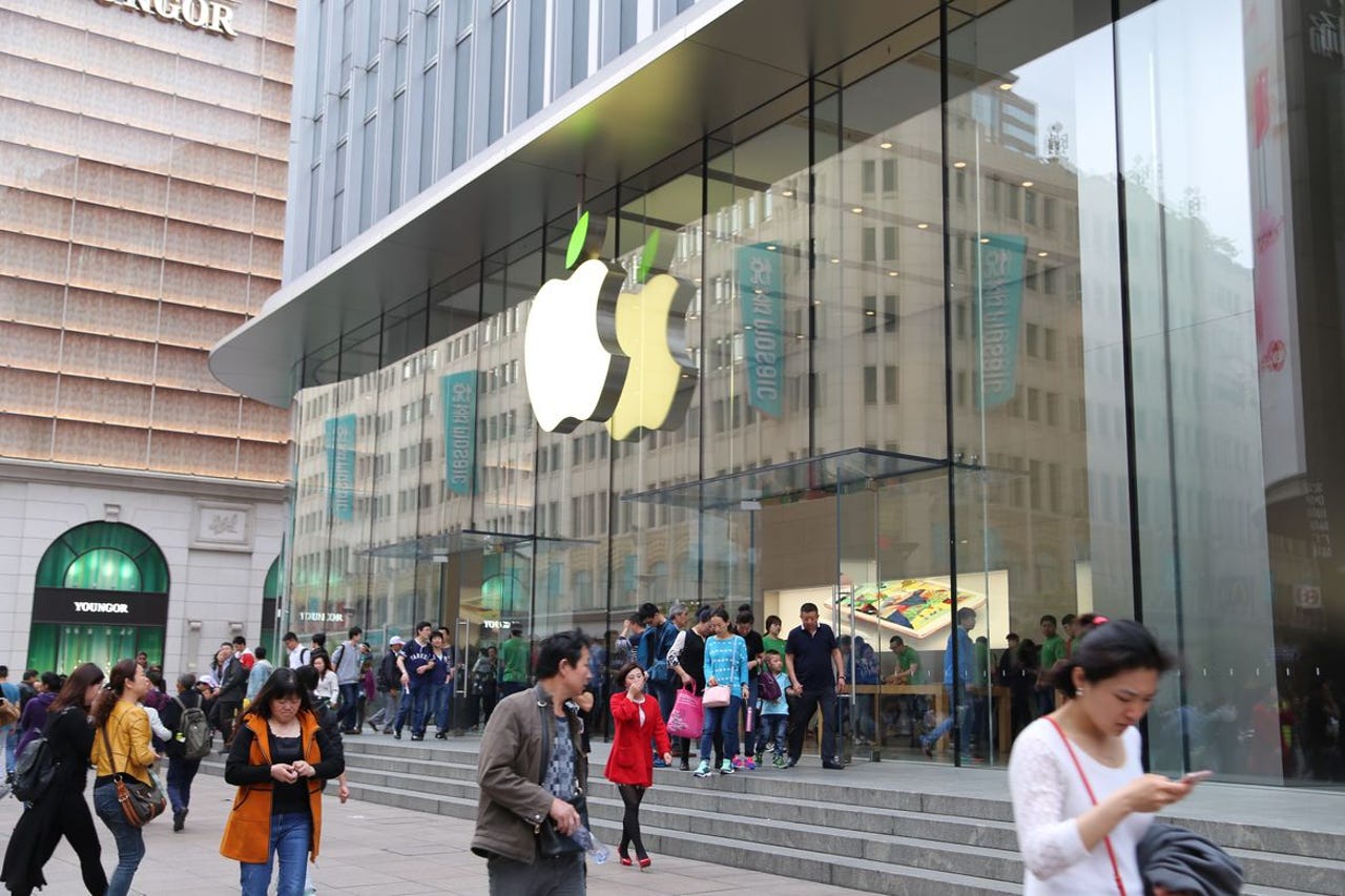 apple-store-shanghai-angle.jpg