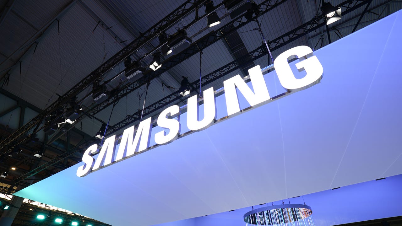 Logotipo de Samsung en el MWC 2024
