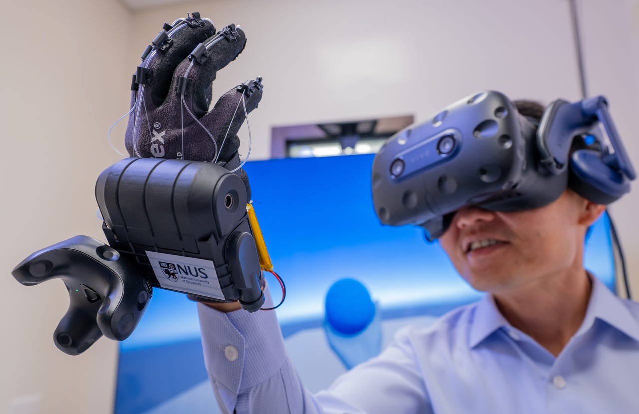 Singapore researchers glove with 'enhanced' virtual touch | ZDNET