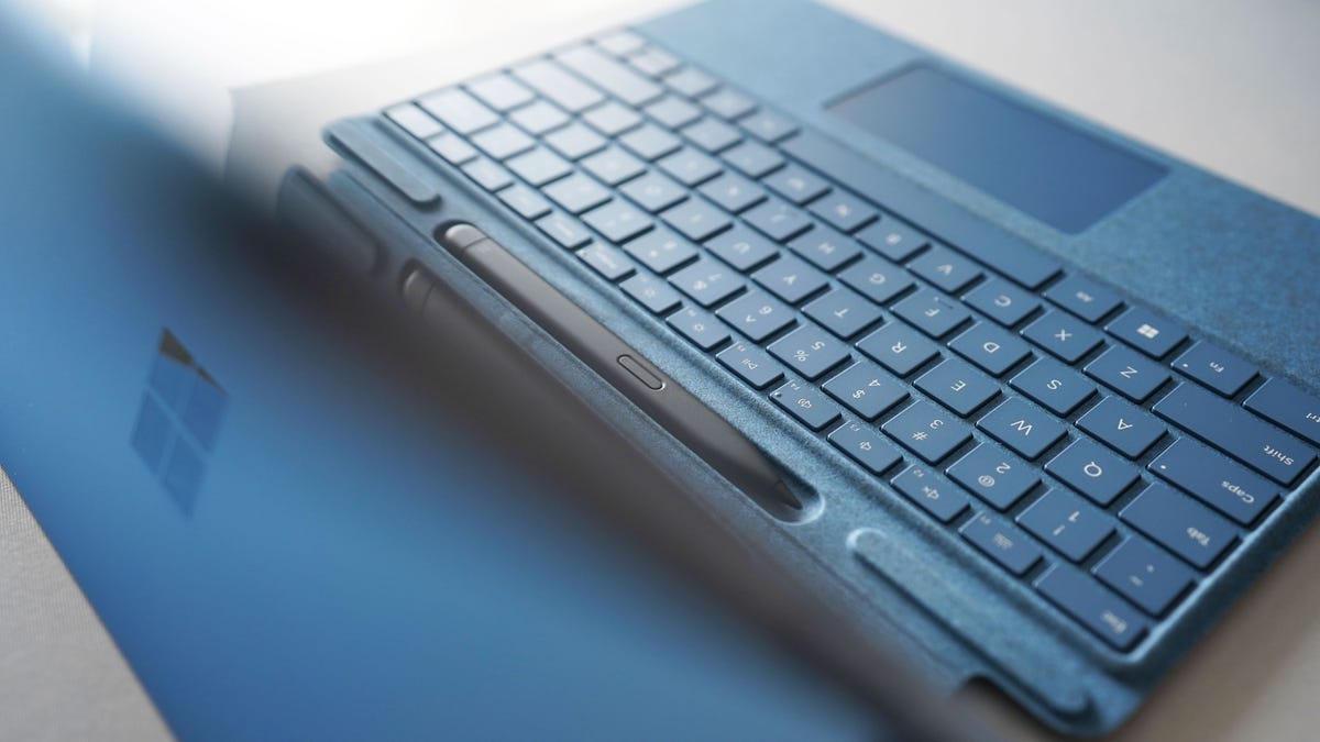 Microsoft Surface Pro 9 Keyboard Cover