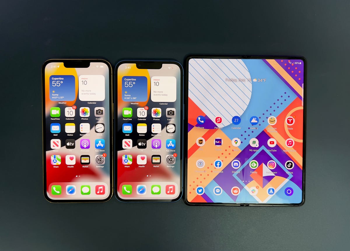 future-smartphones-foldables-iphone-z-fold-3-duo-2-3.jpg