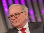 Billionaire investor Warren Buffett joins Yahoo bidding: Report