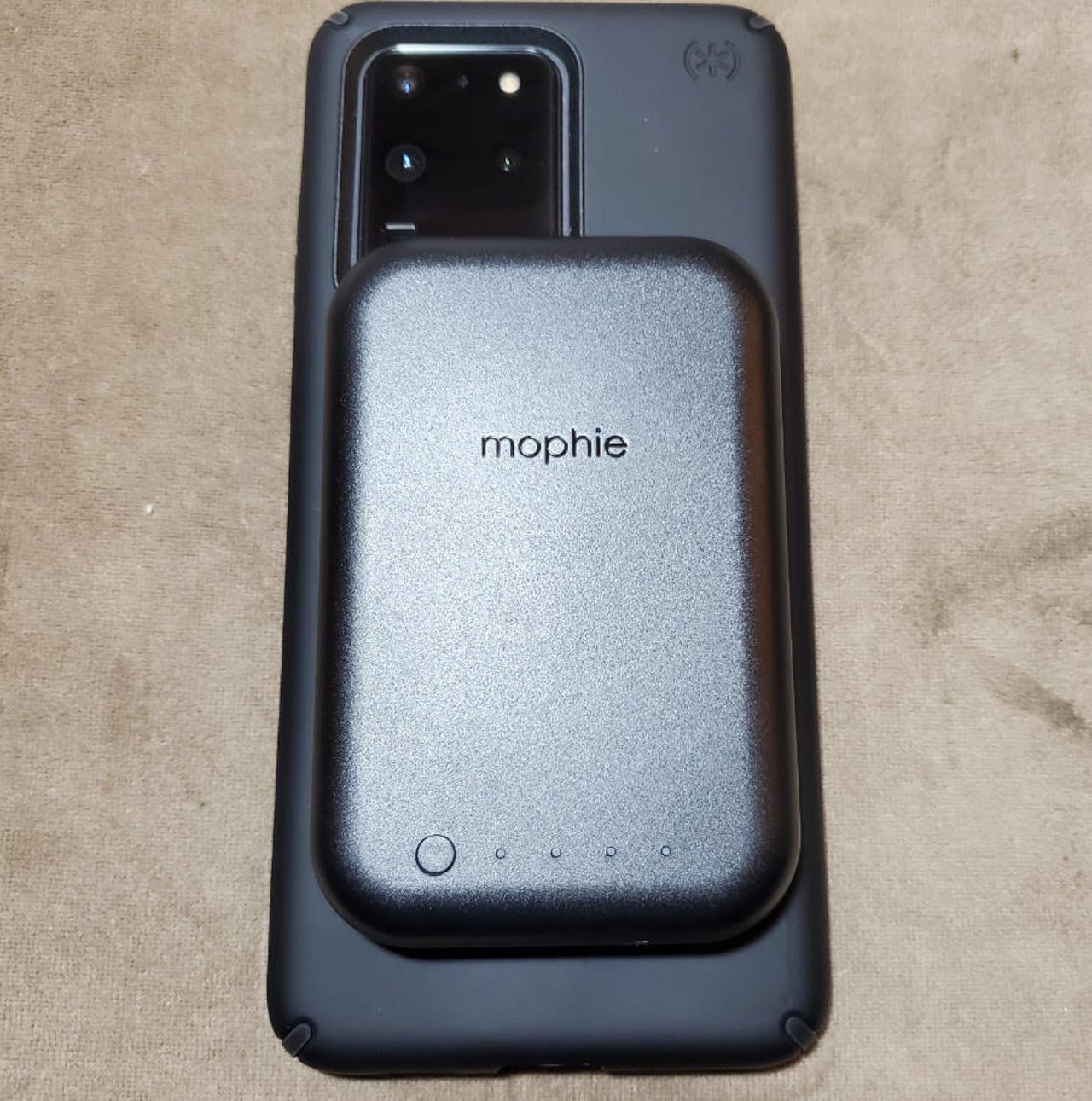 mophie-juice-pack-connect-6.jpg