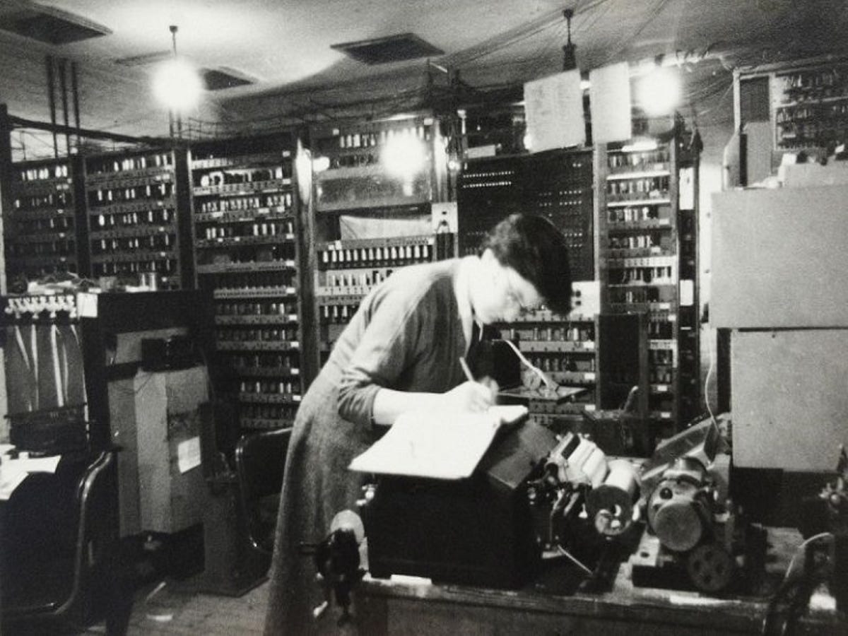 Rebuilding the EDSAC: The project to reconstruct an iconic landmark of computing history | ZDNet