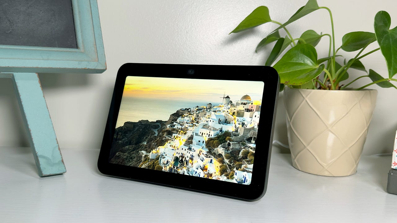 s Echo Show 8 offers spatial audio and a dynamic, proximity