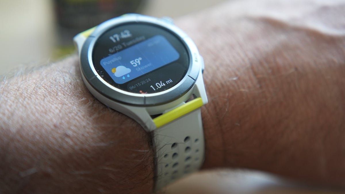 This sports watch has a ChatGPT-like running coach. Here's how it works thumbnail