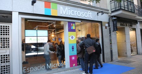 microsoft-opens-pop-up-space-to-showcase-products.jpg