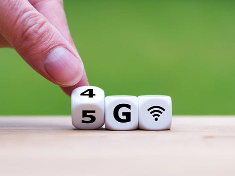 Symbol of the change from 4G to 5G