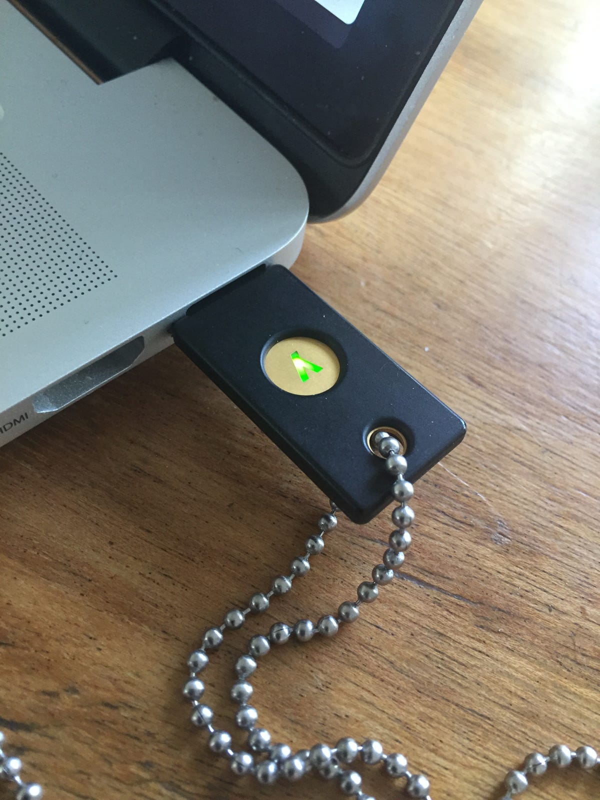 YubiKey 4 connected to MacBook