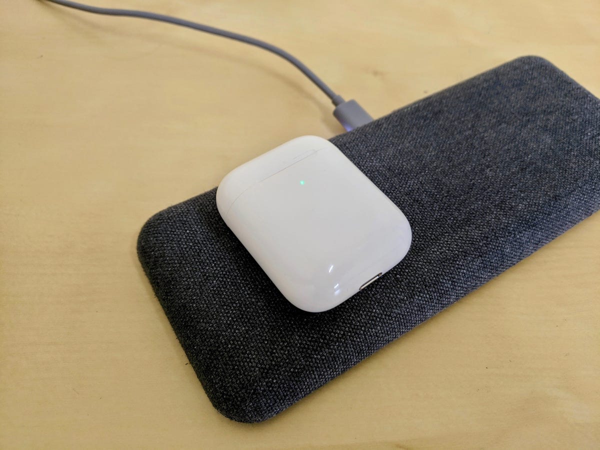 airpods-2019-wireless-charger.jpg