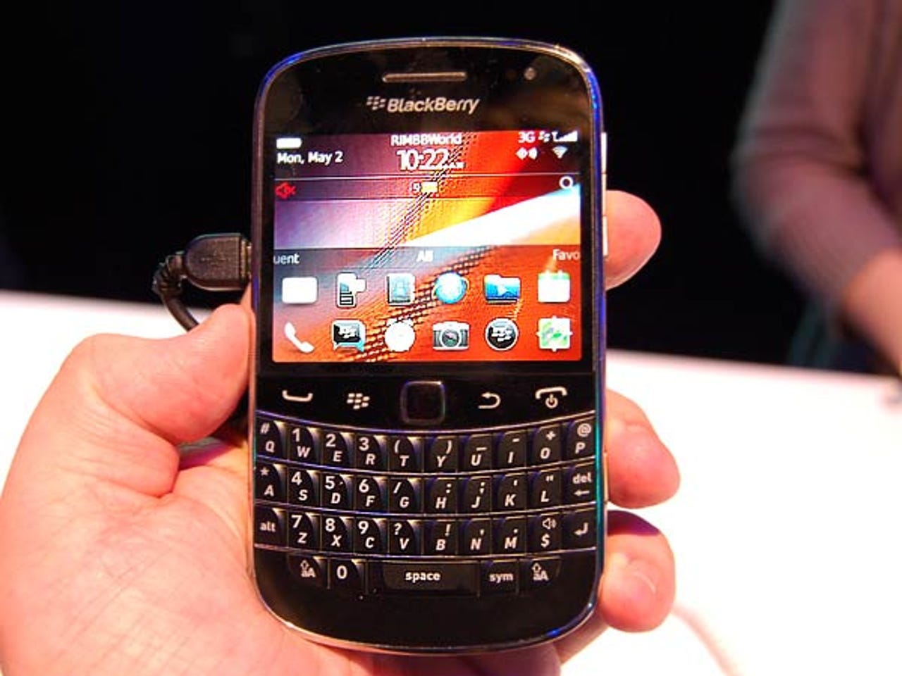 blackberry-bold-9900-cbsi-1.jpg