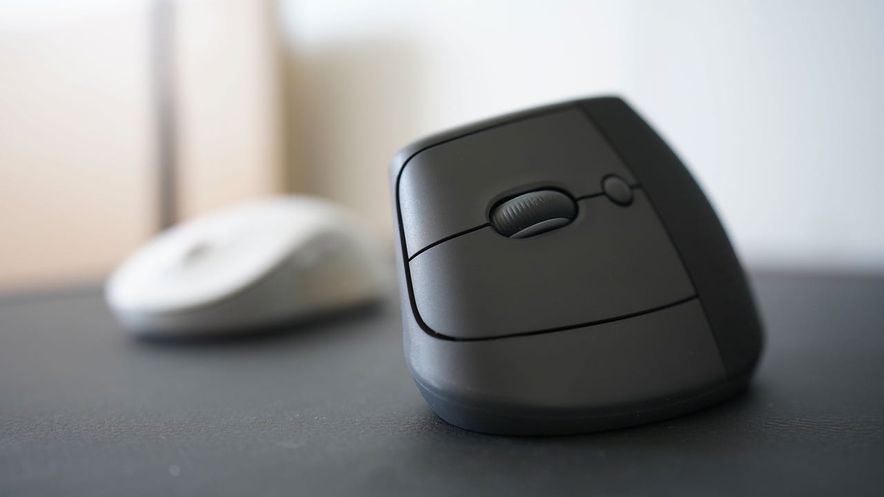 logitech-lift-ergonomic-mouse