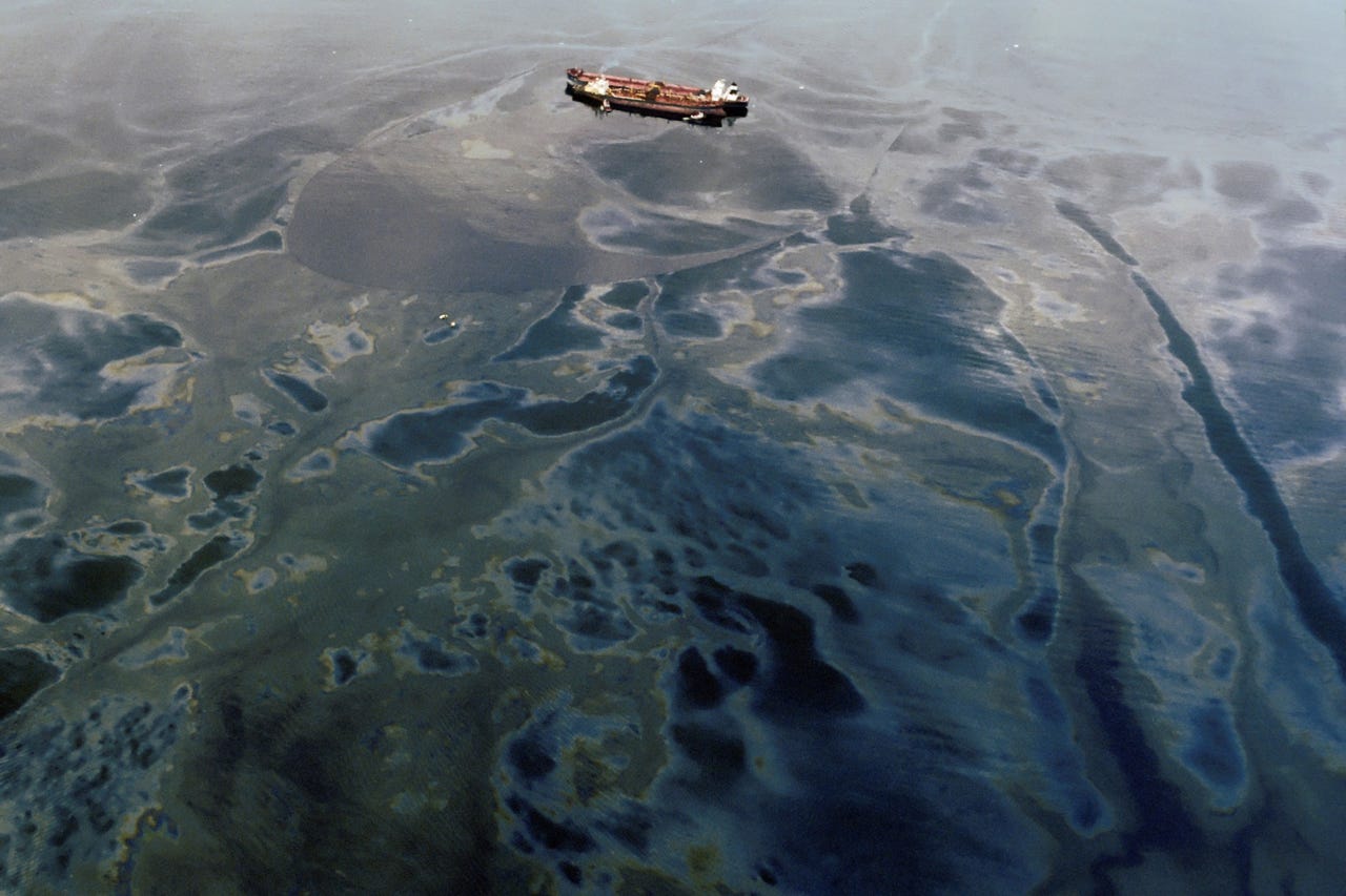 exxon-valdez-oil-spill-mythology.jpg