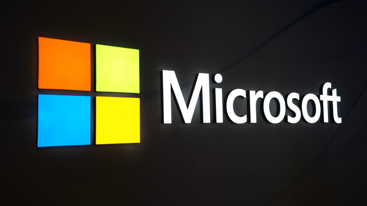 Logotipo de Microsoft en el MWC 2024