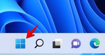 Windows Start menu icon with a red arrow pointing at it