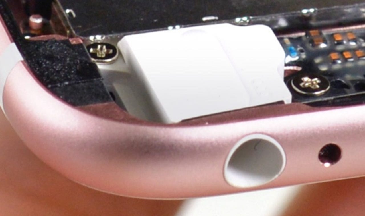​Closeup of the headphone jack on the iPhone 6s.