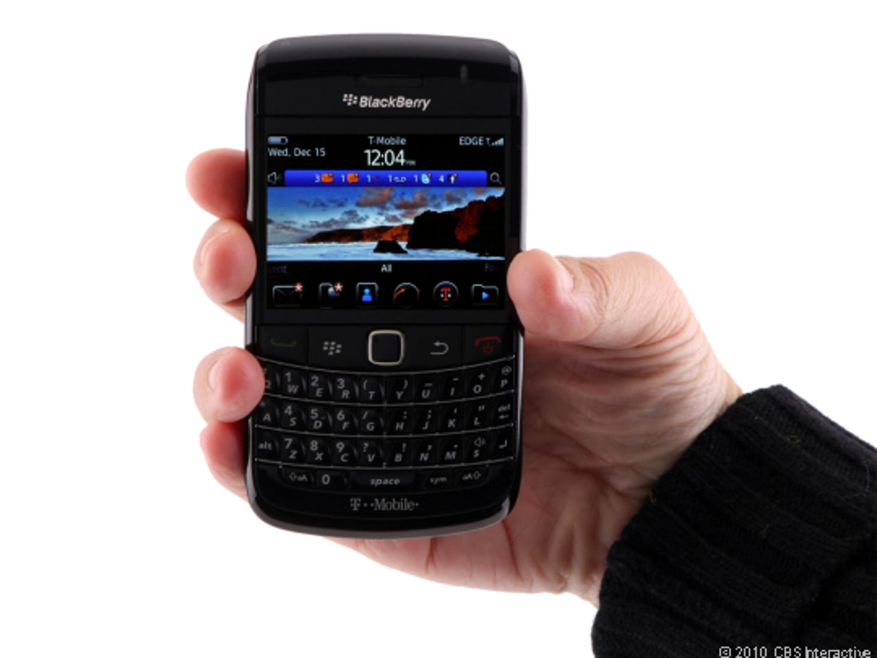 40153942-7-blackberry-bold-9780-held.jpg