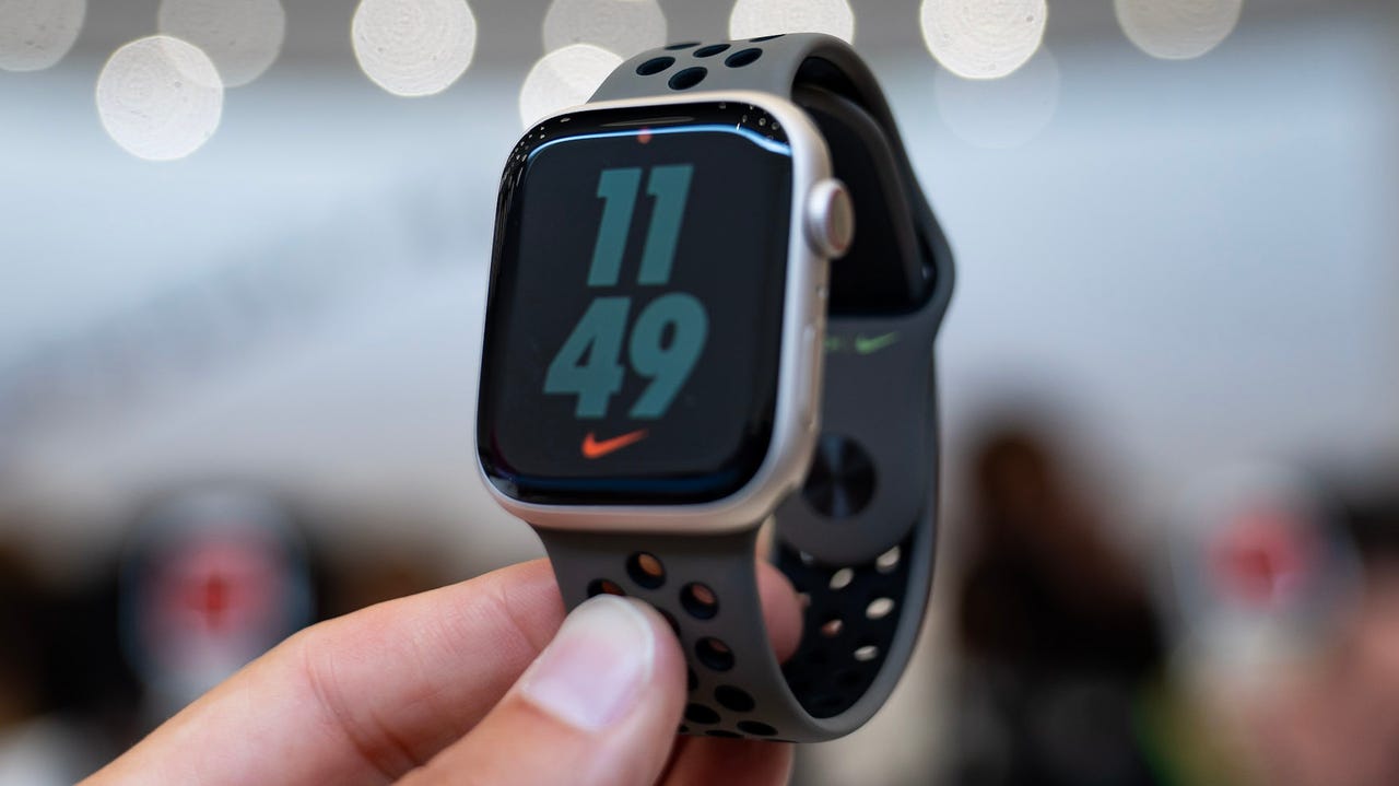 derrocamiento Ananiver tonto Apple Watch Series 8 vs. Apple Watch Series 7: Which is best for you? |  ZDNET