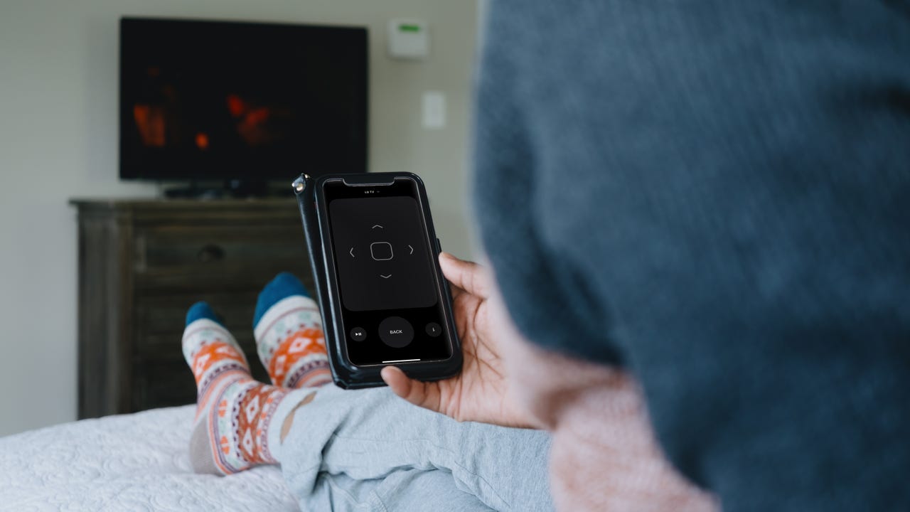 Sử dụng điện thoại iPhone để điều khiển TV như thế nào? Hãy xem hình ảnh liên quan để tìm hiểu cách để dễ dàng tận dụng smartphone của bạn như một thiết bị điều khiển TV thông minh. Với một số thao tác đơn giản và mối liên kết đáng tin cậy, bạn sẽ có được trải nghiệm giải trí tốt nhất.