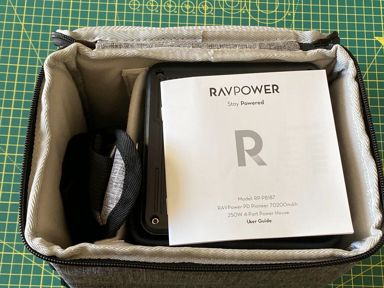 RAVPower RP-PB187 power station