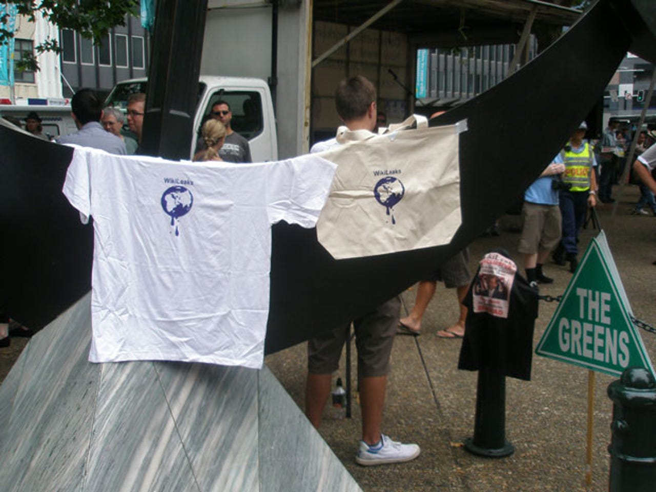 wikileaks-protest-fires-up-in-sydney-pics3.jpg
