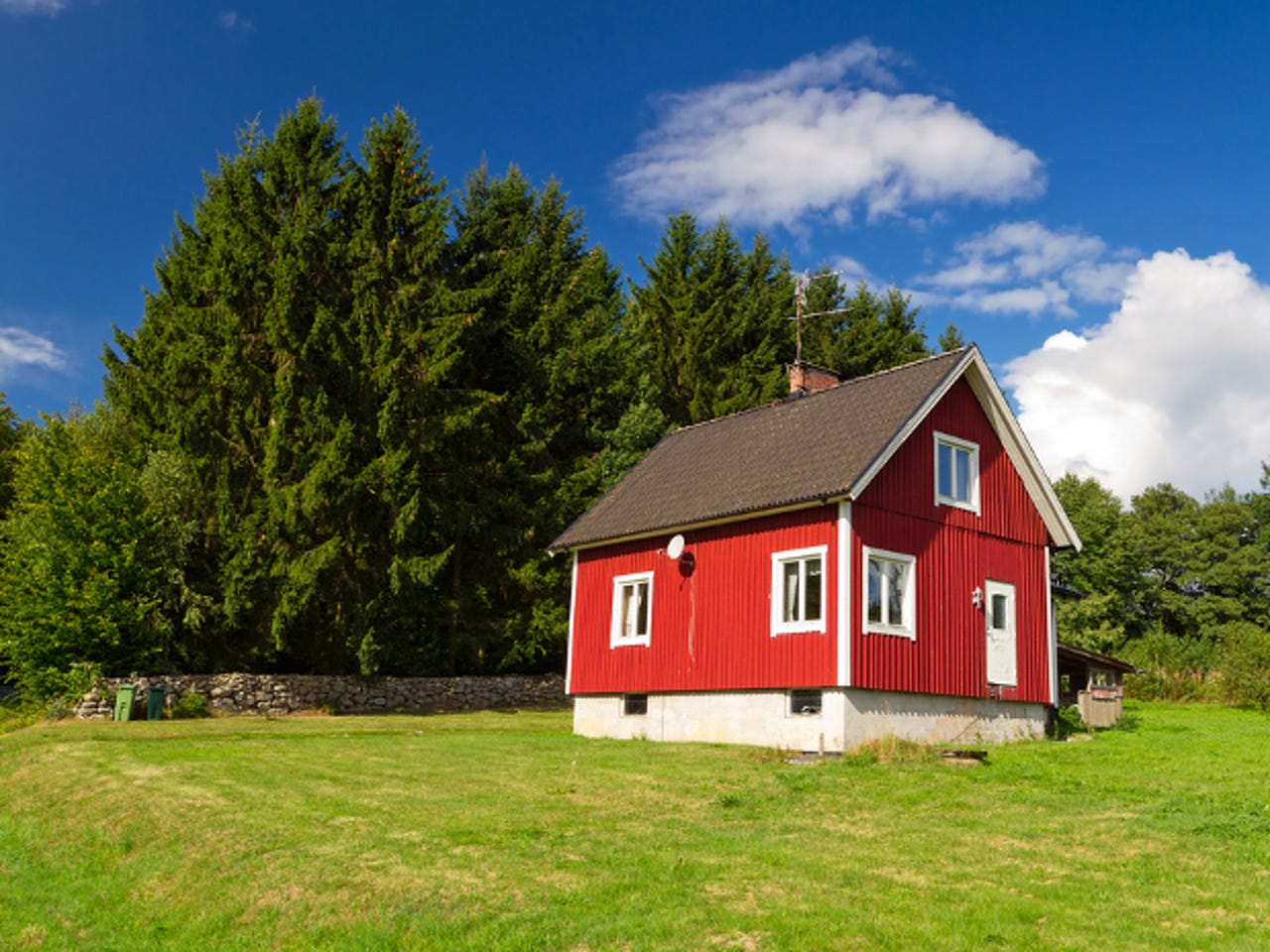 sweden-summer-house-thumb