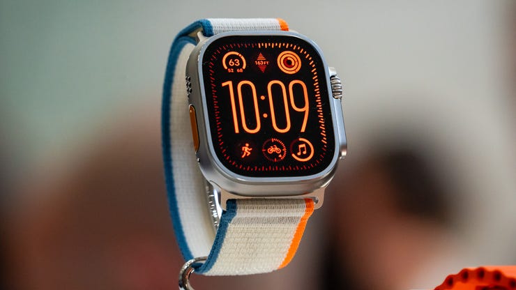Apple Watch Series 9 vs Ultra 2: Which smartwatch should you buy? | ZDNET