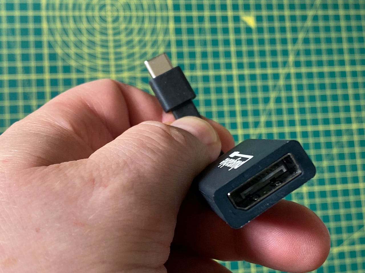 USB-C to DisplayPort