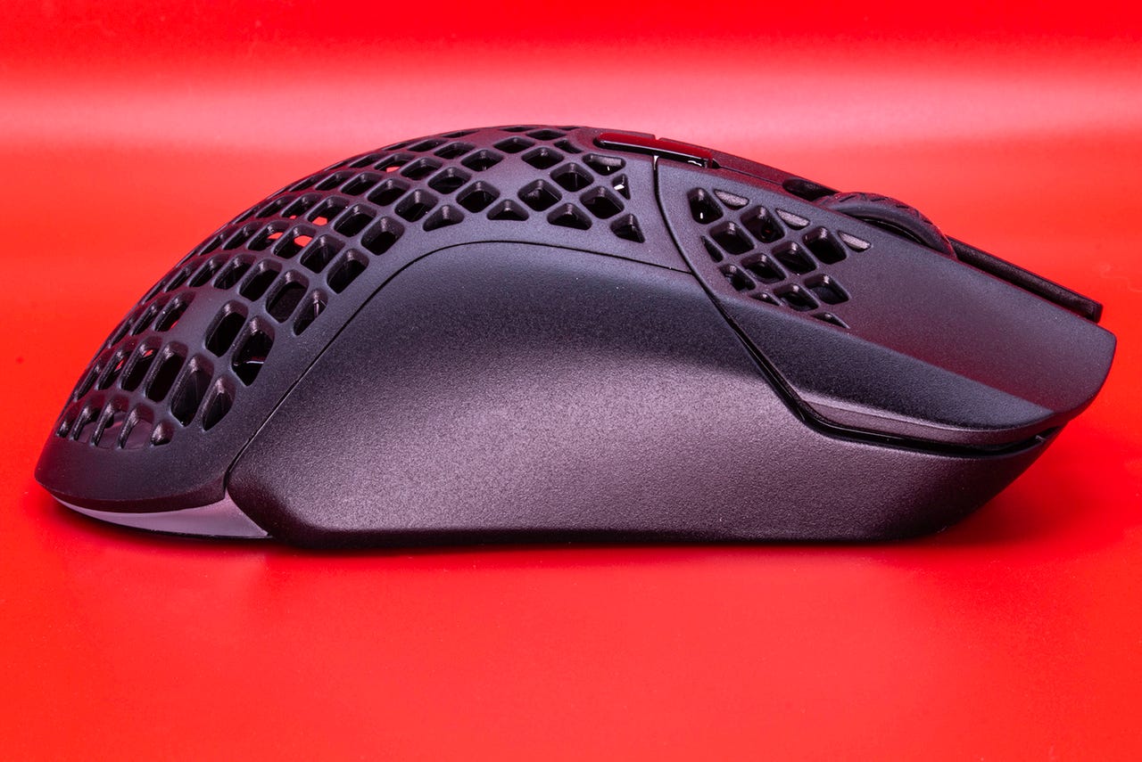 SteelSeries Aerox 5 Wireless review: Can a mouse do too much?