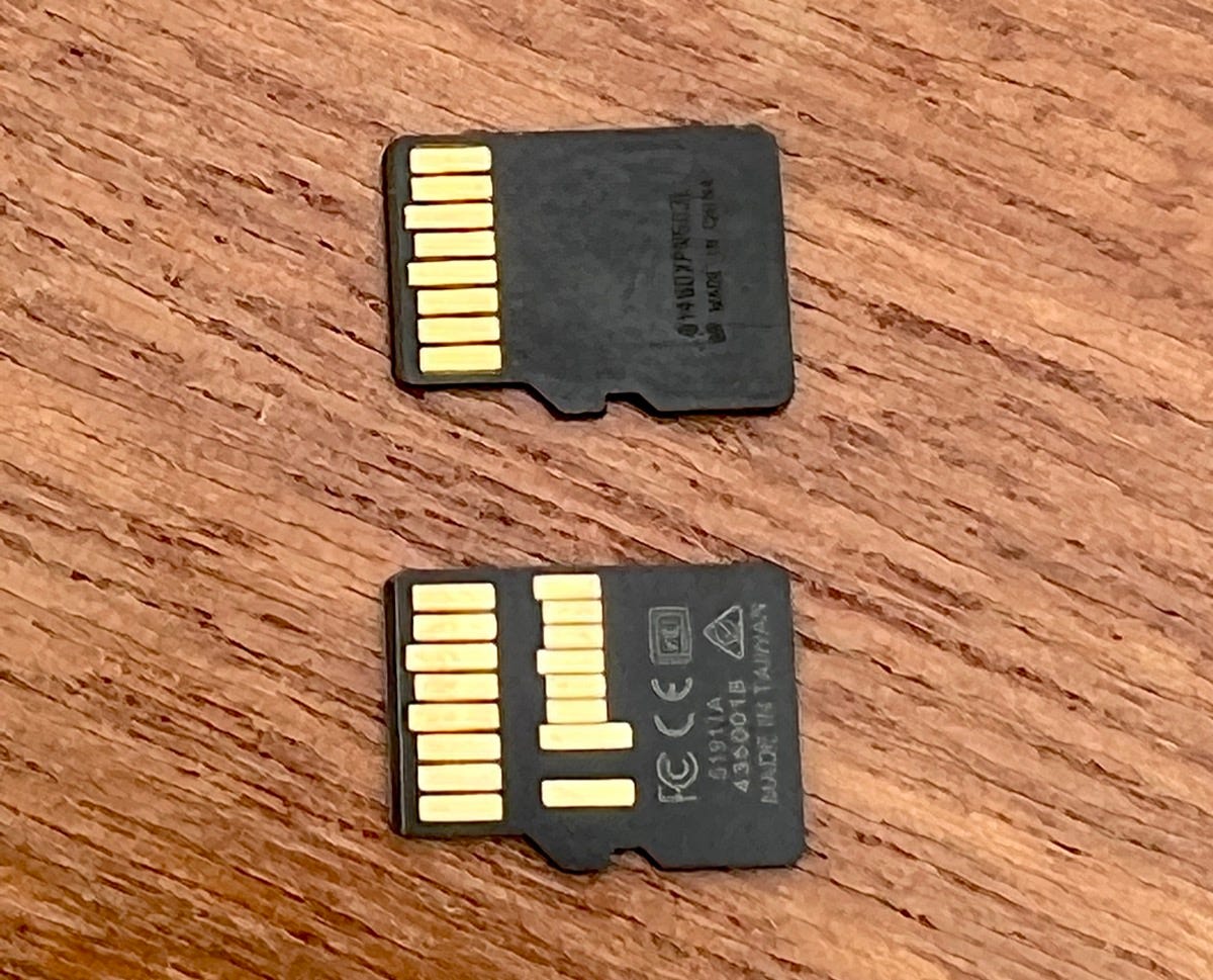 XC I (top) and XC II (bottom) microSD cards