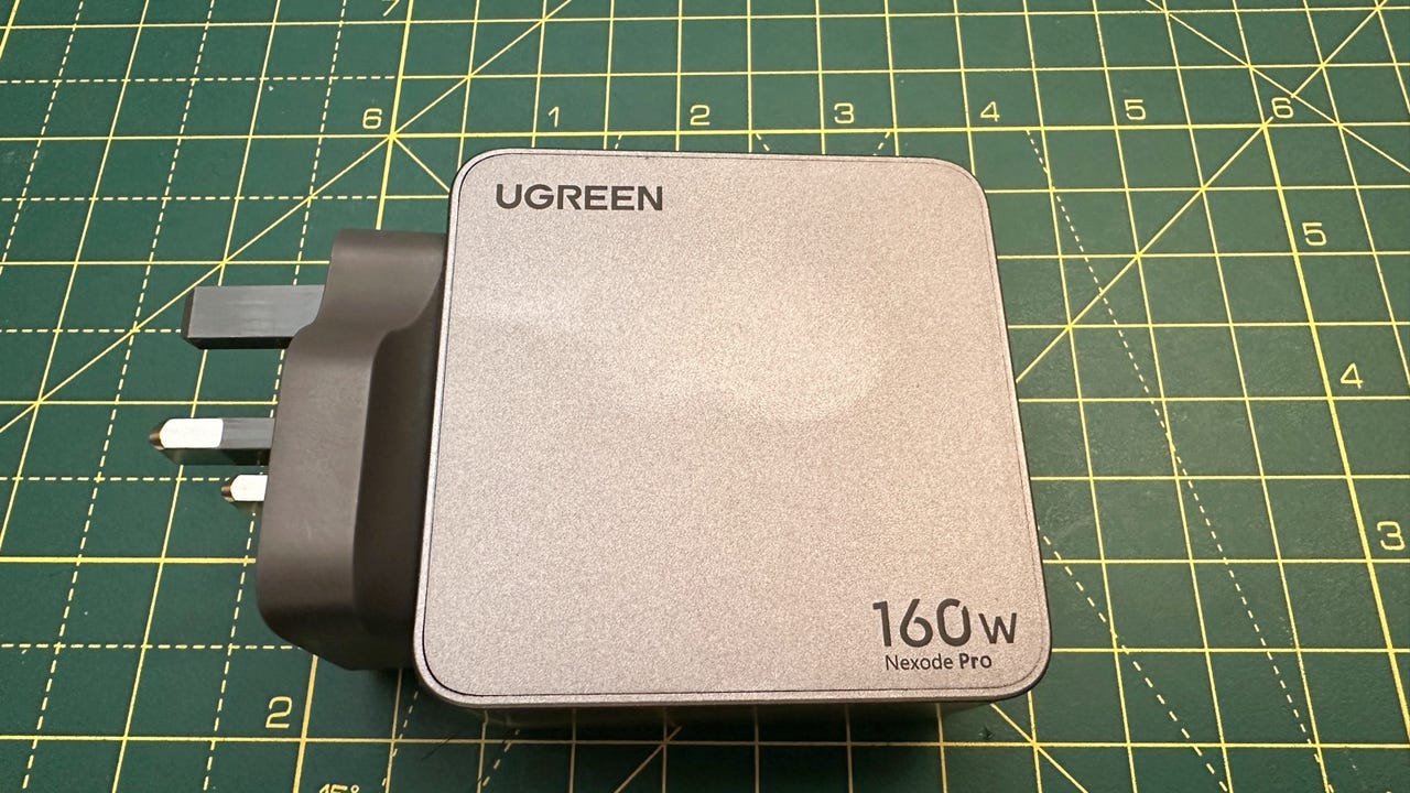 Cargador rápido Ugreen Nexode Pro 160W de 4 puertos