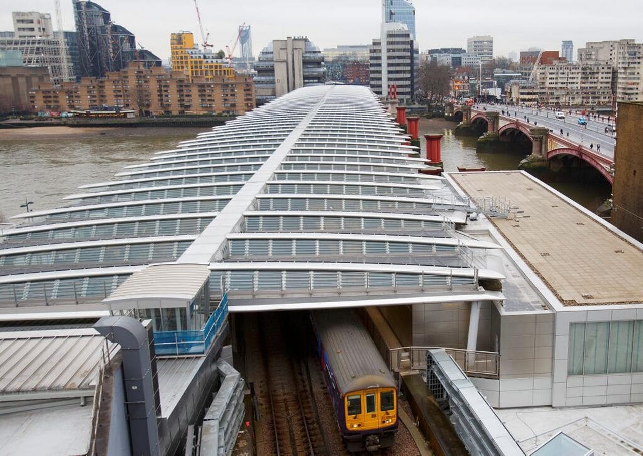 solar-bridge-london-network-rail.jpg