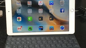 01-apple-smart-keyboard-open.jpg