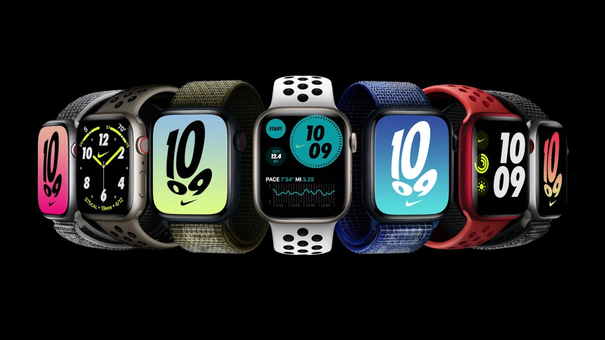 several Apple Watch screens and bands