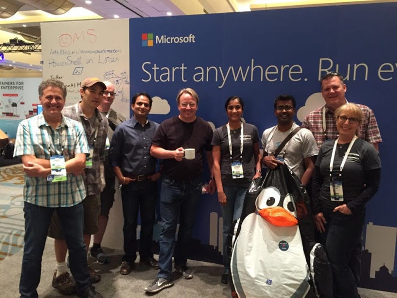 Linus Torvalds visiting Microsoft Booth