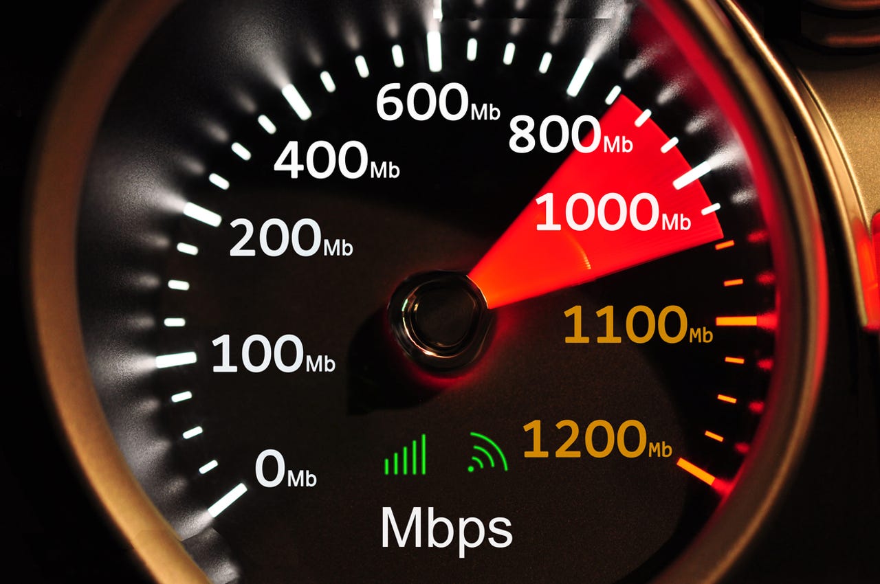 speedometer-and-1000-mbps-high-speed-internet.jpg