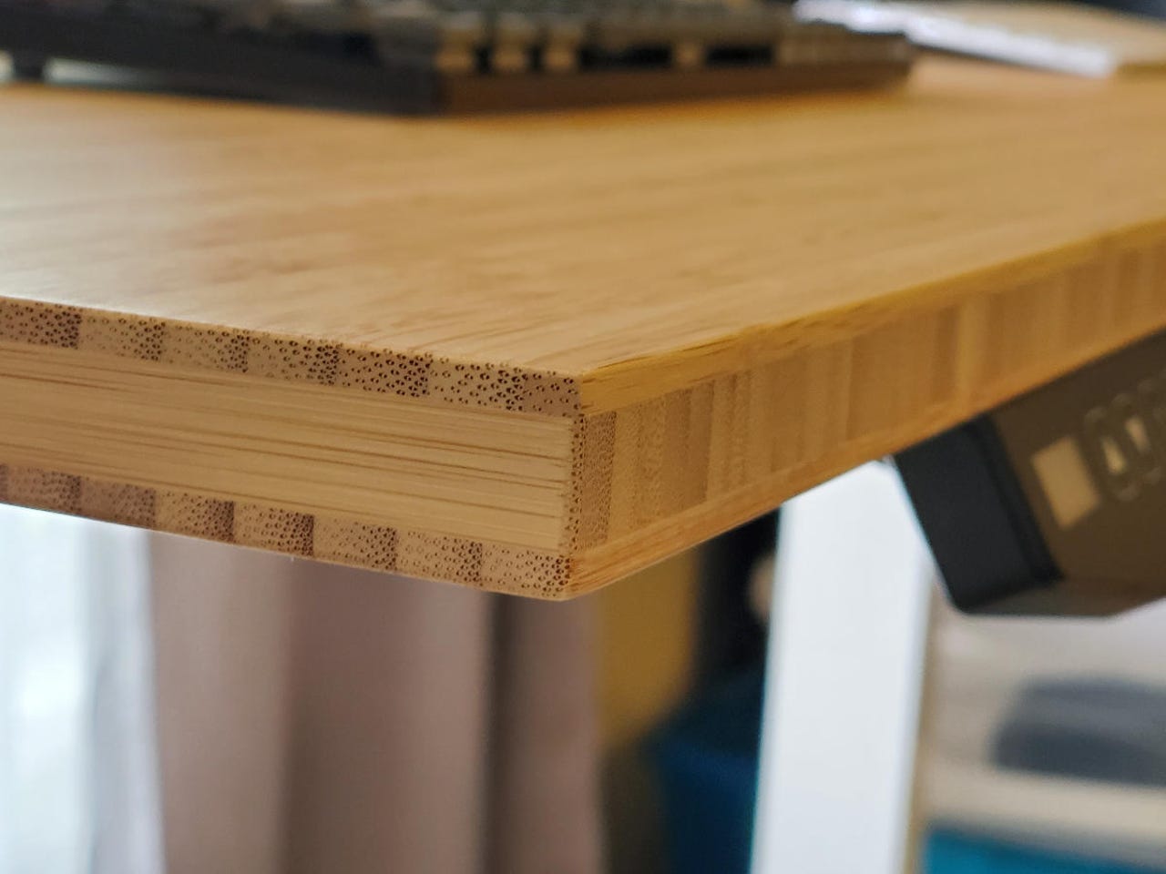 flexispot-en1-bamboo-desk-4.jpg